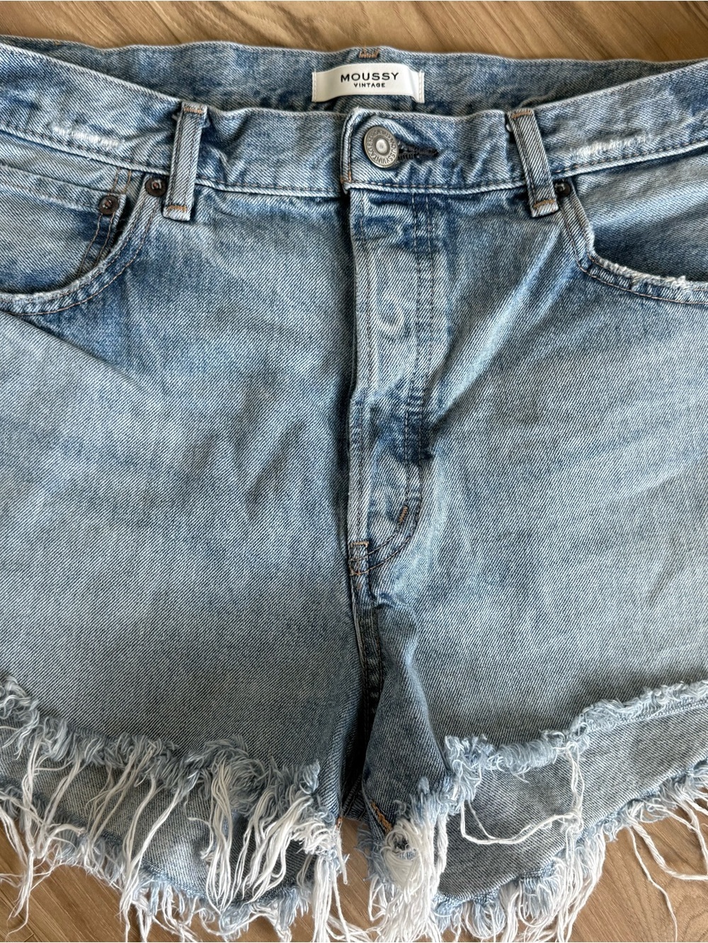 MOUSSY Light Wash Distressed Denim Cutoff Shorts Button-fly size 30/31 - Picture 6 of 7